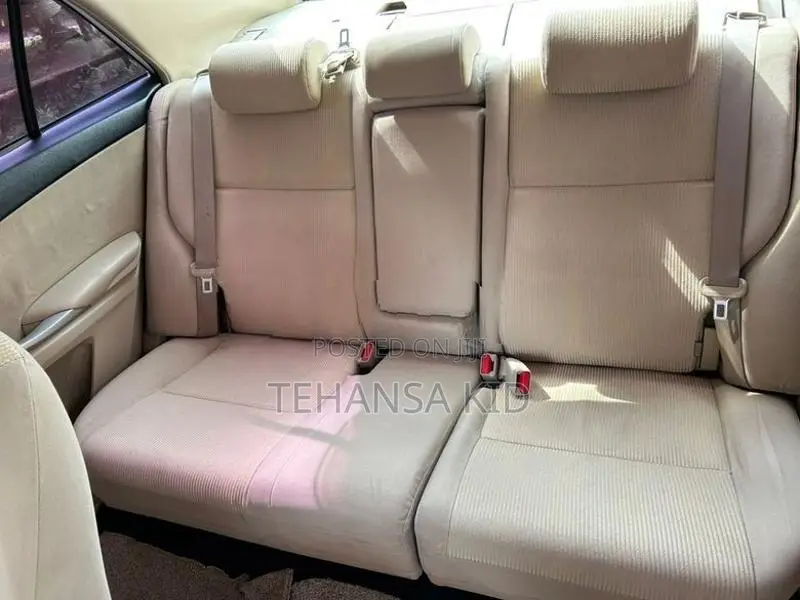 Toyota Premio 2013