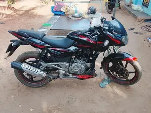 Bajaj Pulsar 180 2017