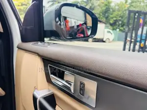 Land Rover Discovery 4 S 2016