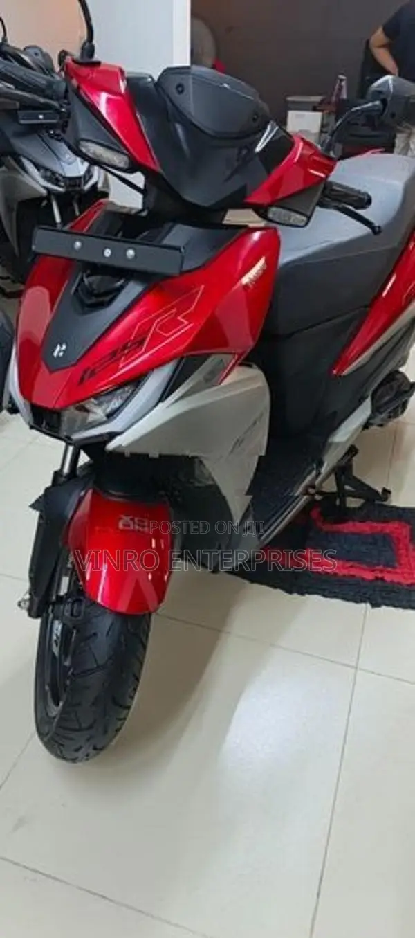 Hero XOOM 125R 2026