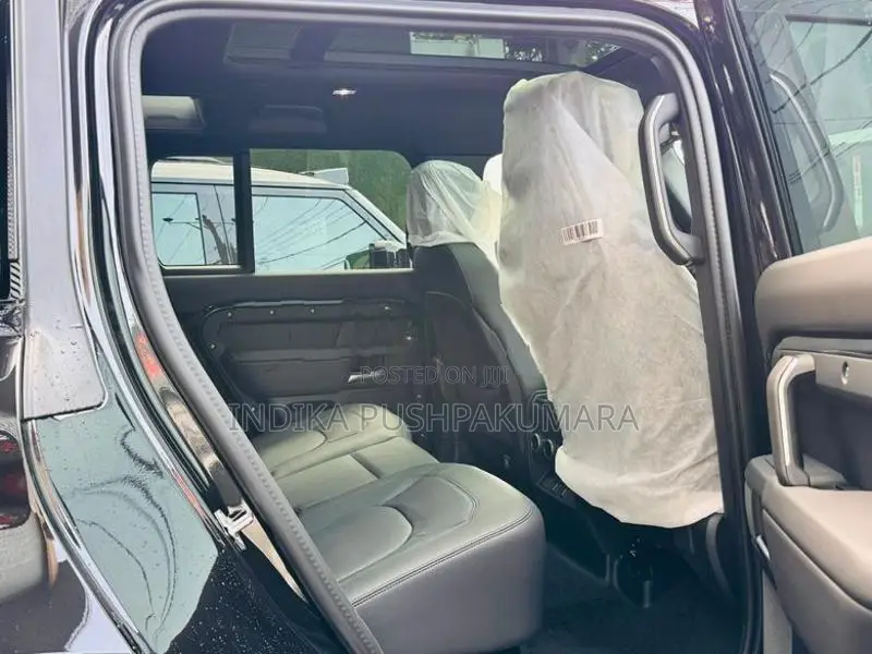Land Rover Defender MY26 Edition P300 2026