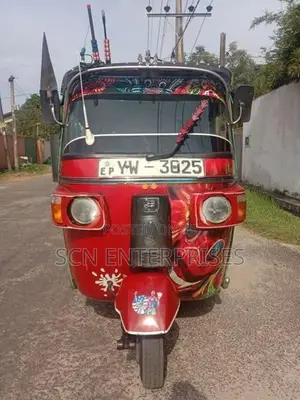 Bajaj RE 2012
