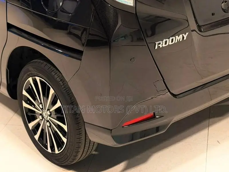 Toyota Roomy GT Turbo 2023