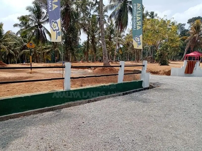 Yakkala Residential Land for Sale