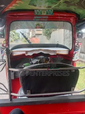 Bajaj RE 2012