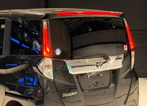 Toyota Roomy GT Turbo 2023