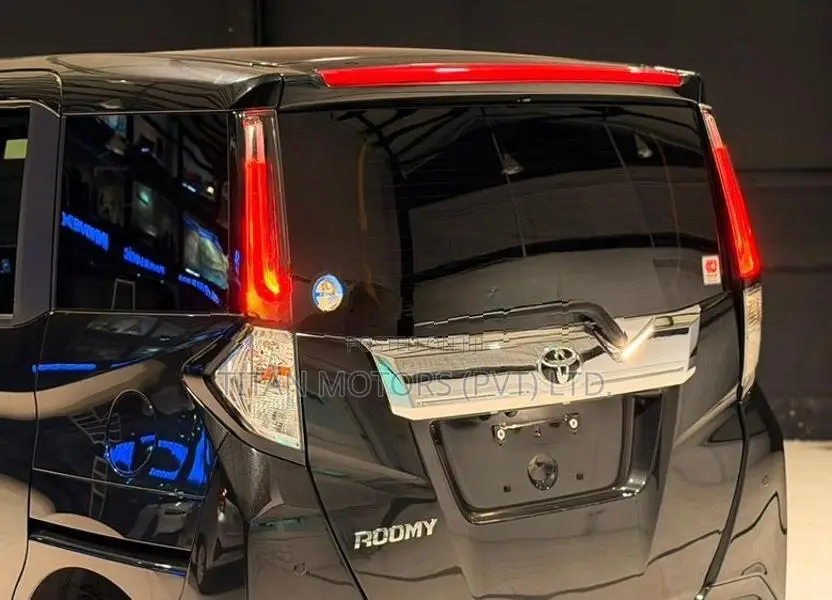 Toyota Roomy GT Turbo 2023