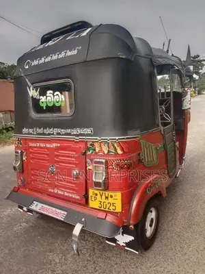 Bajaj RE 2012
