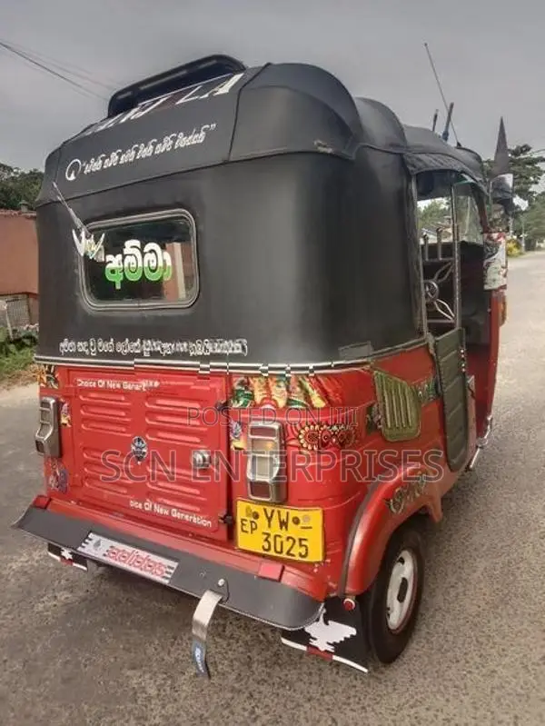 Bajaj RE 2012