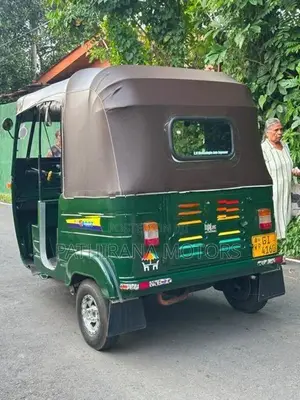 Bajaj RE 2001