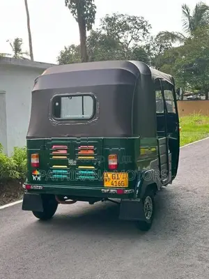 Bajaj RE 2001