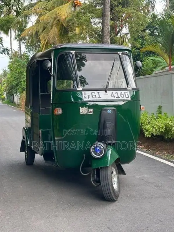 Bajaj RE 2001