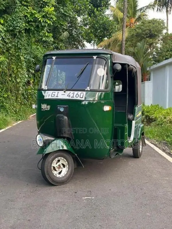 Bajaj RE 2001