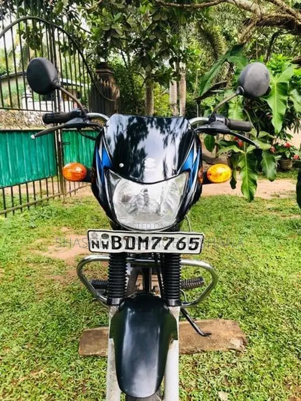 Bajaj CT100 2015