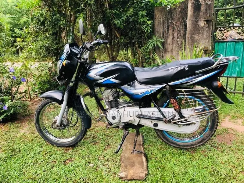 Bajaj CT100 2015