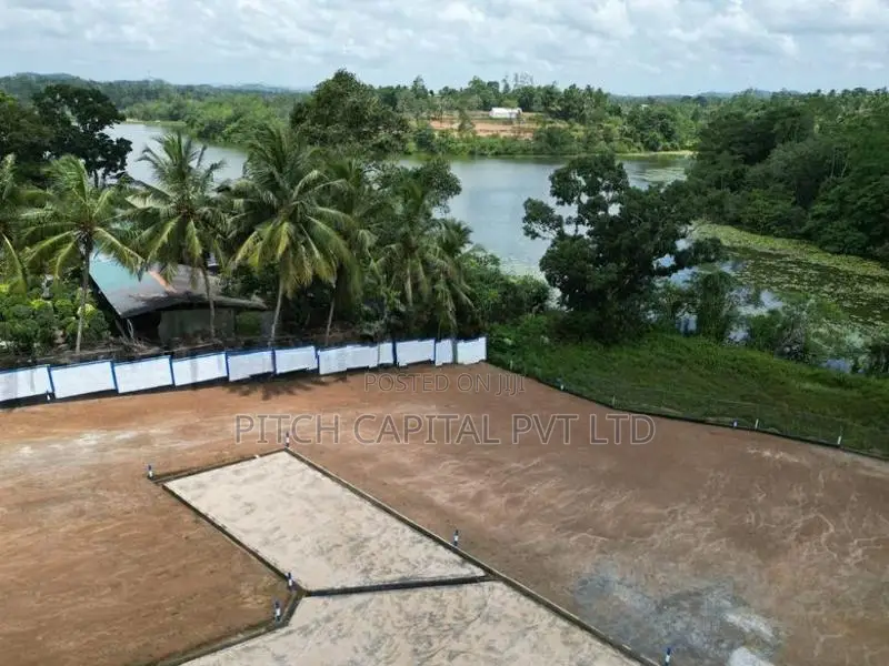 බණ්ඩාරගම උයන්වත්ත වැවට මුහුණලා වටිනා ඉඩමක්