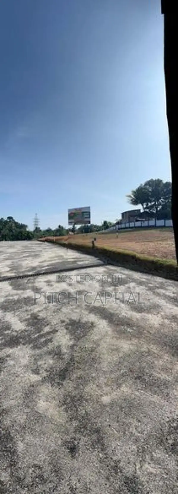 Kaluaggala පැය 24ම බස් යන එන 122 ප්‍රධාන පාරට මුහුණලා බිම් කොටස්