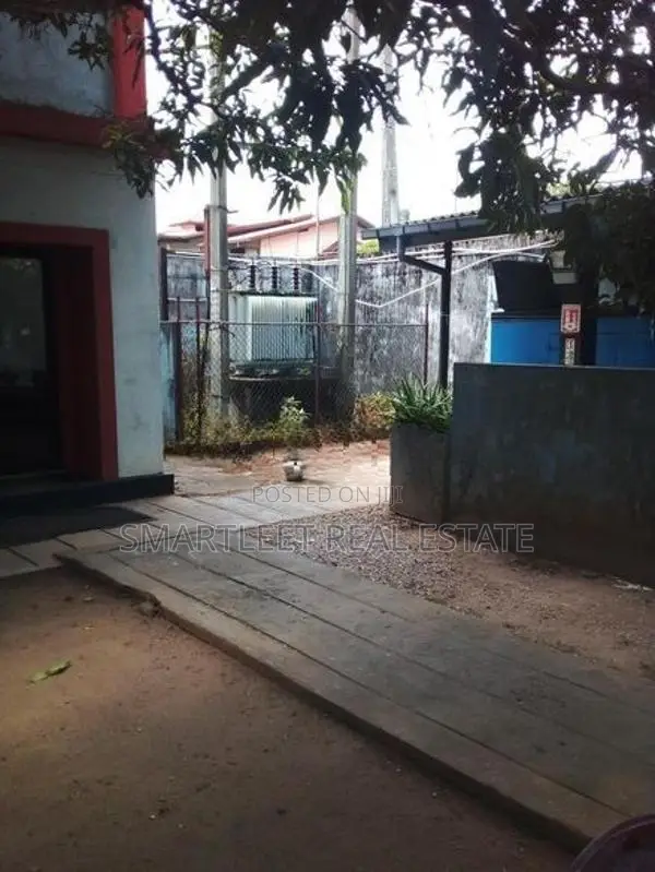 Valuable Warehouse Mount Lavinia
