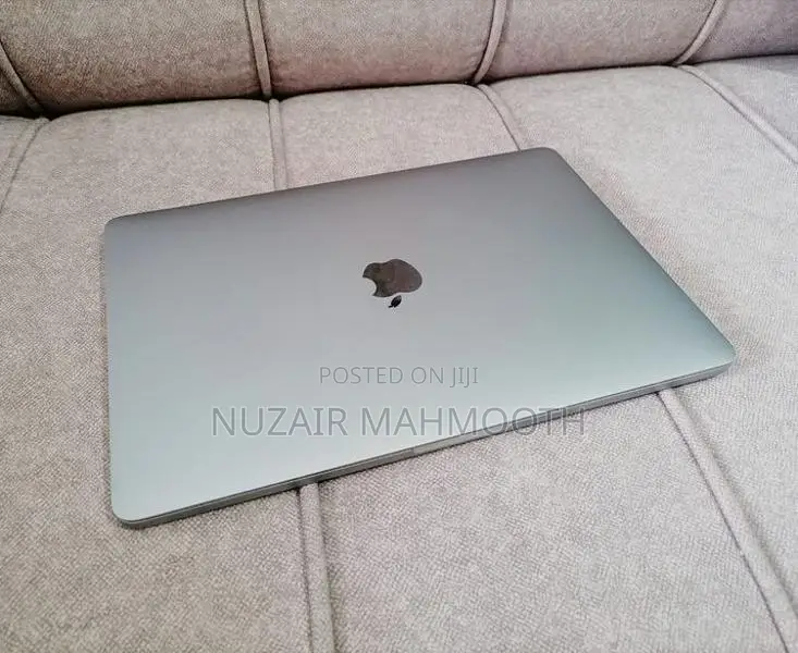 Apple MacBook Pro 2017 (Used)