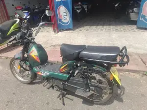 TVS XL 100 2025