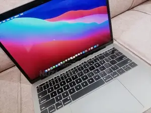 Apple MacBook Pro 2017 (Used)