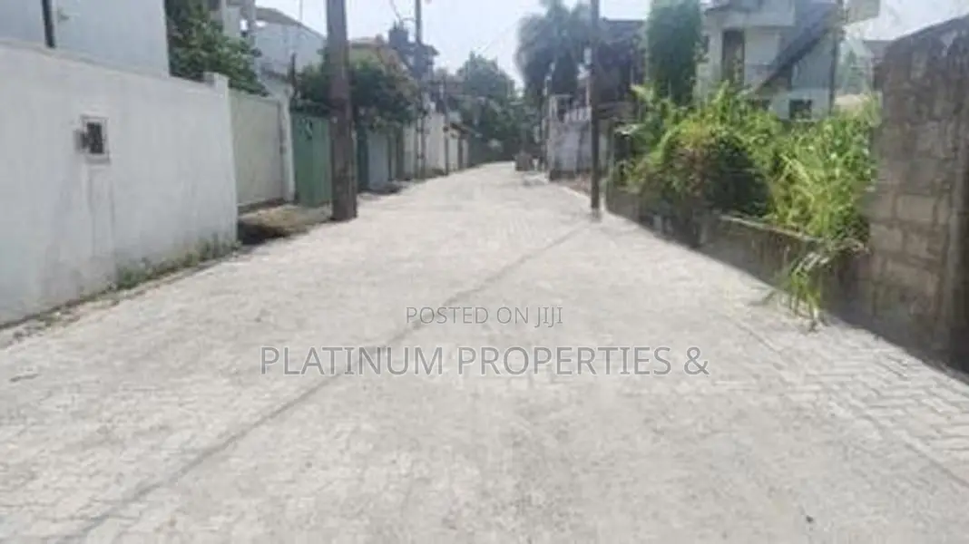 9 Perch Rectangular Bare Land For Sale In Boralesgamuwa Pirivena Road
