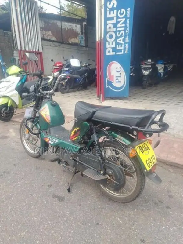 TVS XL 100 2025