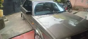 Nissan Sunny HB12 1987