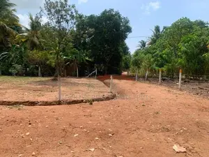 සින්නක්කර බිම් කොටස් අනුරාධපුර පූජා නගරය ලගින්