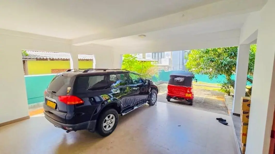 Spacious family home in for sale Ragama