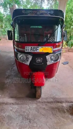 Bajaj RE 2015