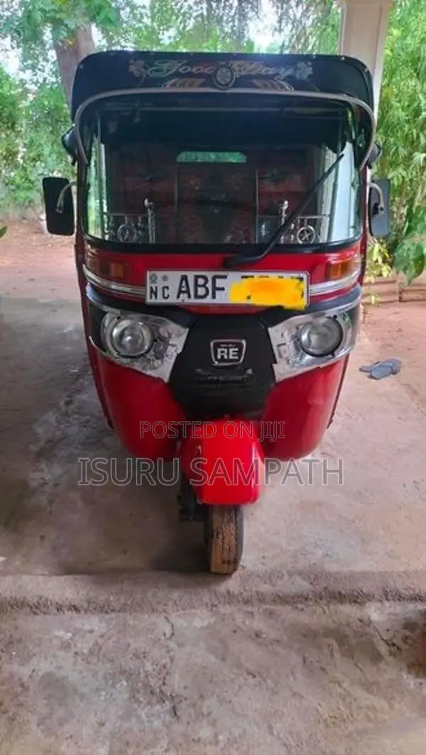 Bajaj RE 2015