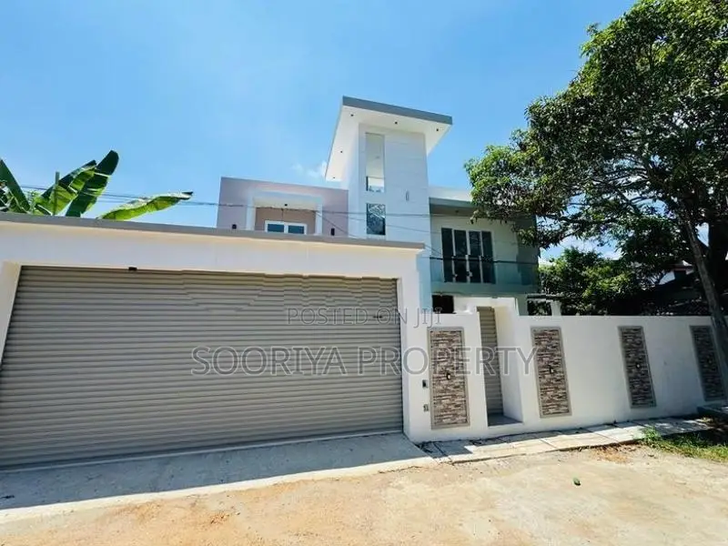 Architectural Designed Brand New Luxury House for Sale in Piliyandala