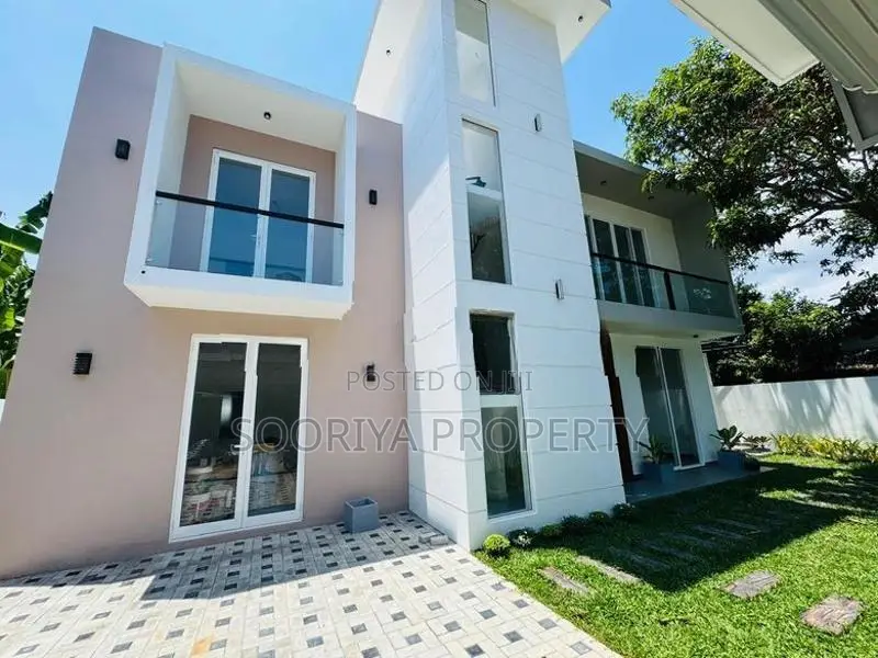 Architectural Designed Brand New Luxury House for Sale in Piliyandala