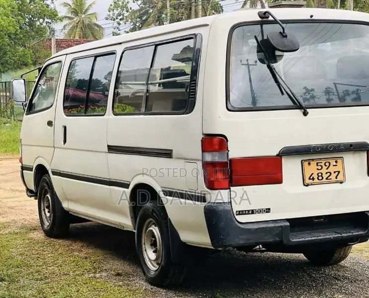 Toyota Dolphin LH113 1991