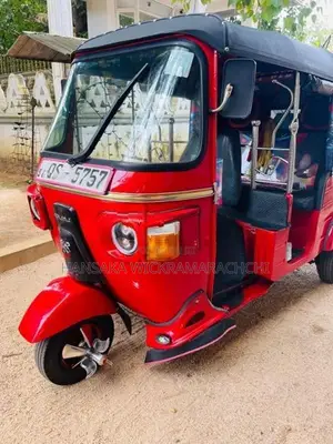 Bajaj RE 2010