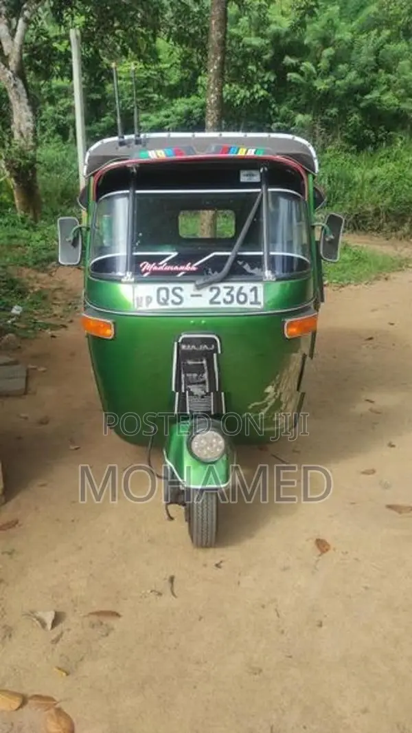 Bajaj RE 2009