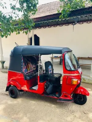 Bajaj RE 2010