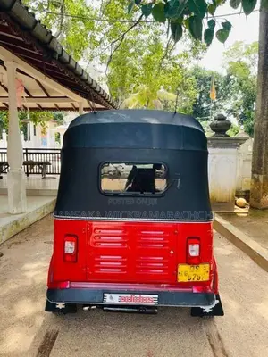 Bajaj RE 2010