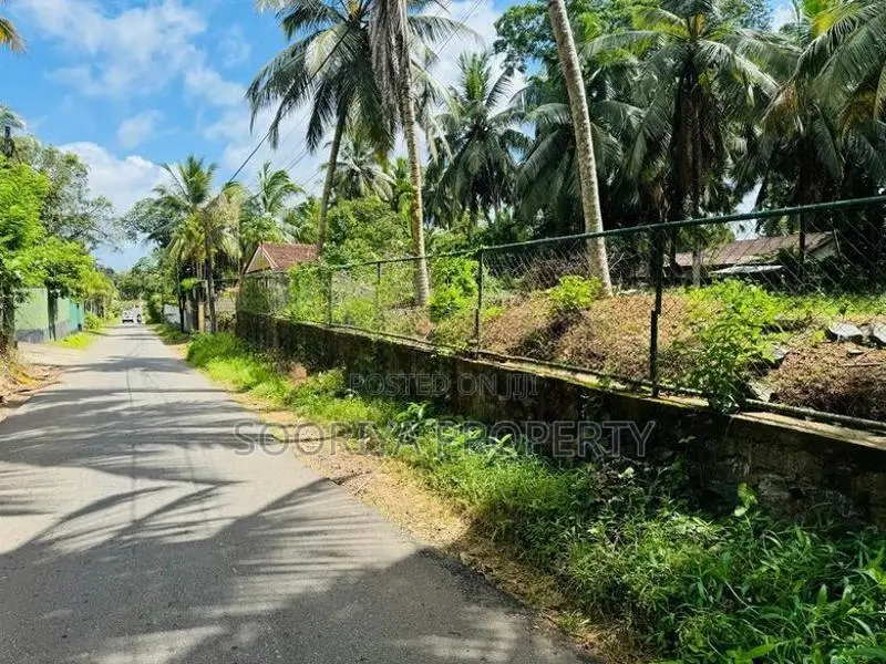 Residential Land for Sale in Bandaragama