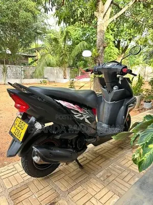 Yamaha RayZR 2018
