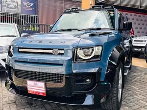 Land Rover Defender P300 X Dynamic SE 2025