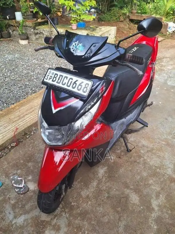 Yamaha Ray 2015