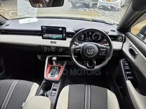 Honda Vezel Z PLAY 2024