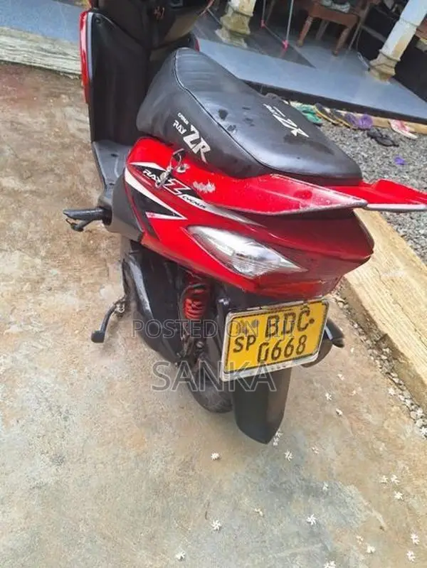 Yamaha Ray 2015