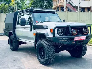 Toyota Land Cruiser 79 1VD V8 GXL Camper 2025