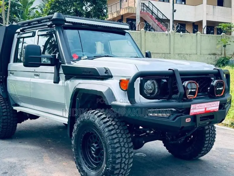 Toyota Land Cruiser 79 1VD V8 GXL Camper 2025