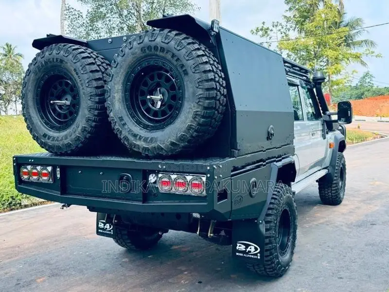 Toyota Land Cruiser 79 1VD V8 GXL Camper 2025