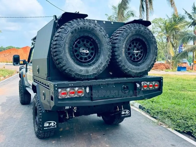 Toyota Land Cruiser 79 1VD V8 GXL Camper 2025