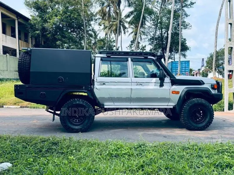 Toyota Land Cruiser 79 1VD V8 GXL Camper 2025